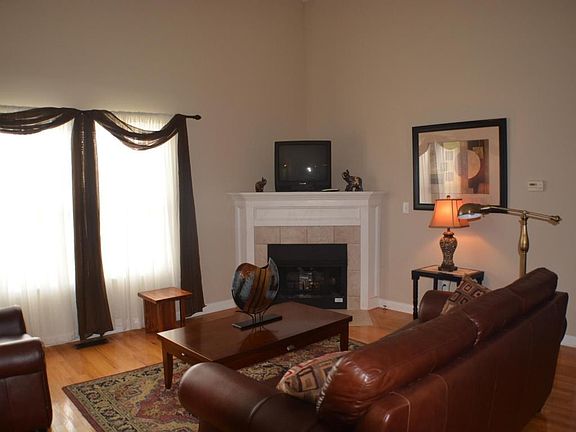 5th image of 3951 Kensingwood Dr