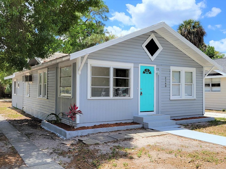 Brand New Exterior Paint Job looking Dapper and Fresh.
