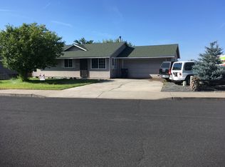 3425 SW Quartz Pl, Redmond, OR 97756