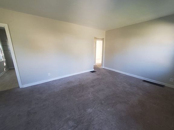 2nd image of 622 Crestmore Ave