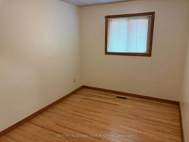 127 Risebrough Circuit — Photo 10