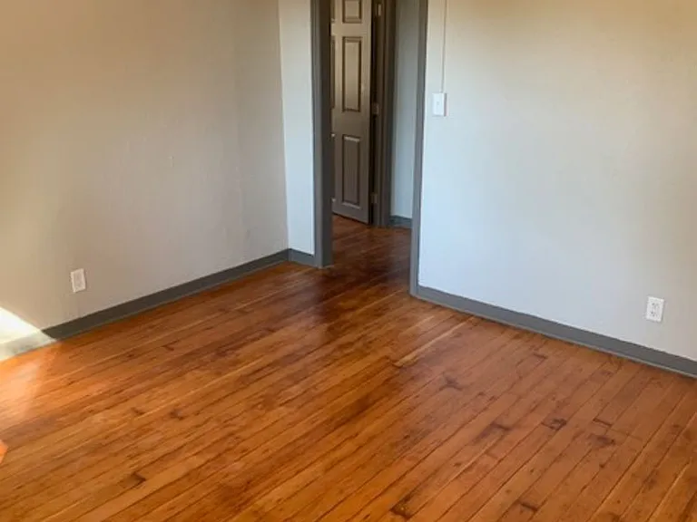 3202 N 48th St — Photo 11