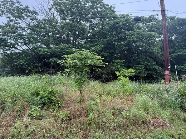 E 7th St, Newark, AR 72562
