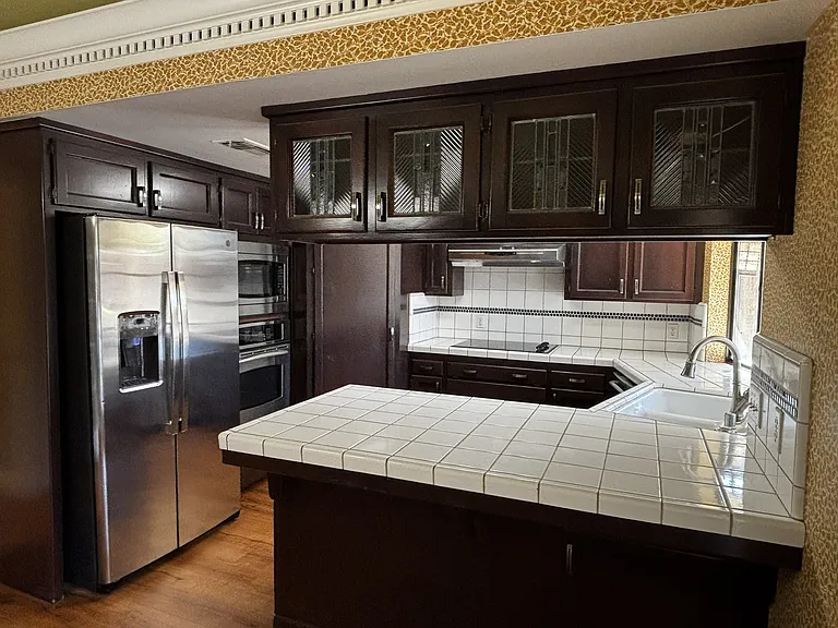 961 E Richmond Ave — Photo 37