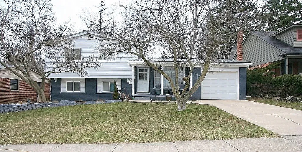 2609 Lillian Rd photo 1