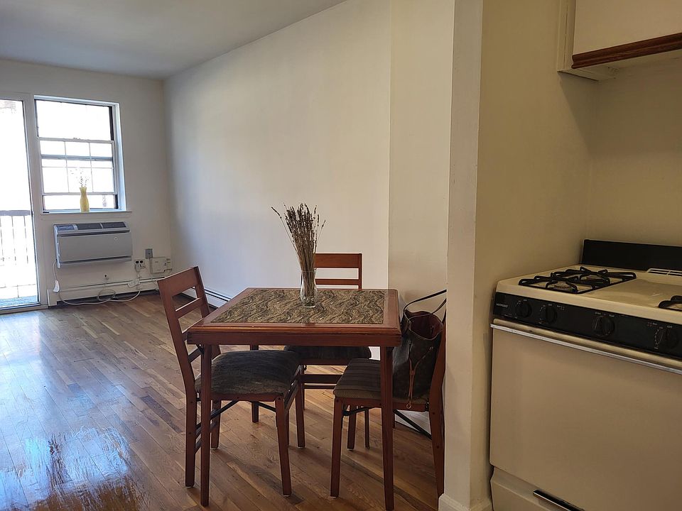 2nd image of 117-19 9th Ave #1