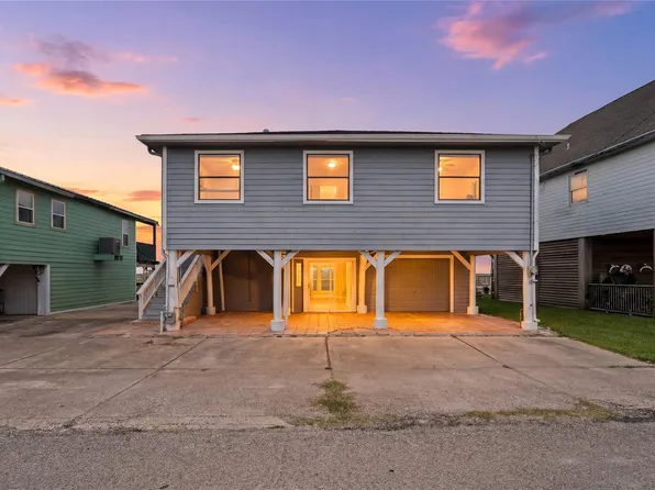 645 3rd St, San Leon, TX 77539