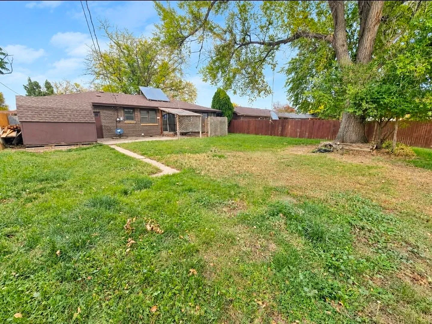 Spacious 4 Bedroom Home! — Photo 3