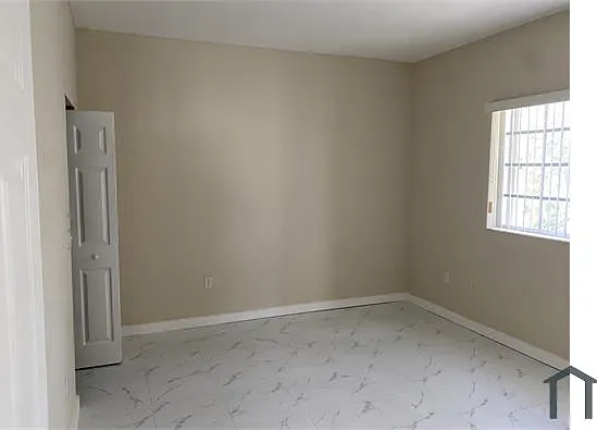 3 bed, 1200 sqft, $2,700 — Photo 4