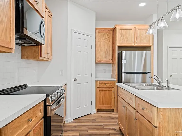 2104 E San Andrea St #4 — Photo 13