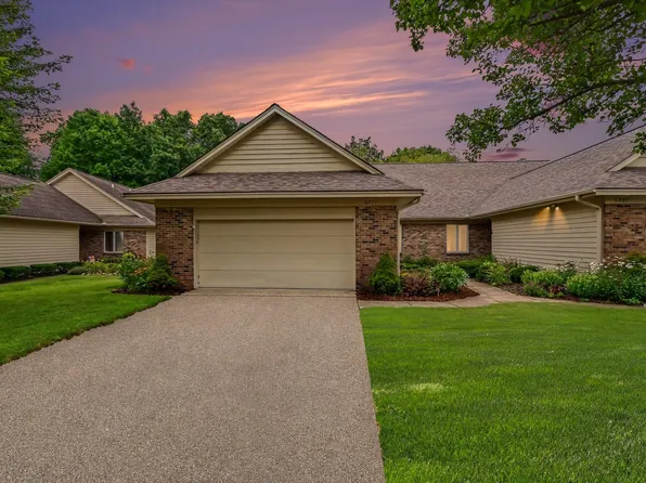 6971 Pinehurst Ln NE, Rockford, MI 49341