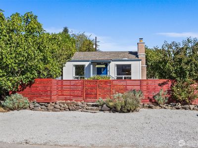 10332 Midvale Avenue N, Seattle, WA, 98133