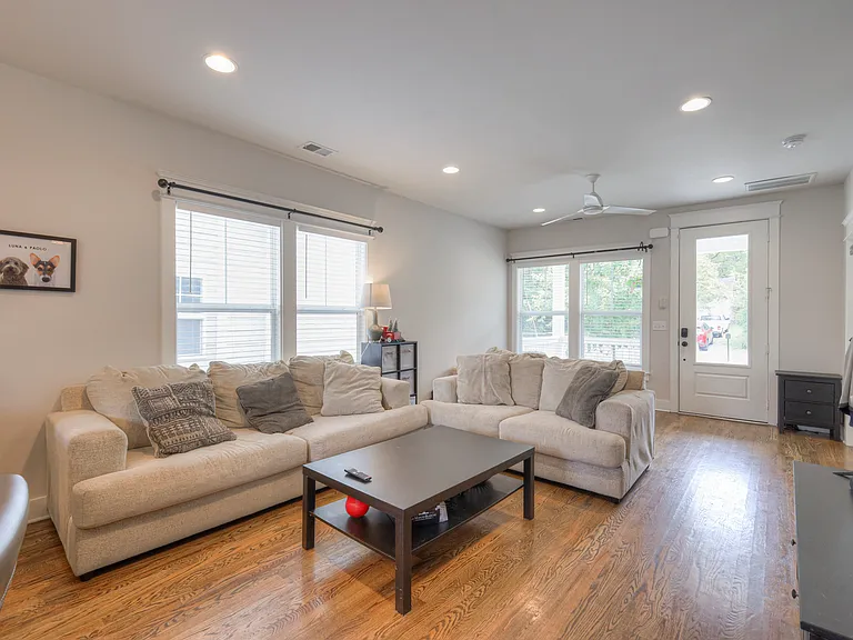 901 Curdwood Blvd — Photo 7