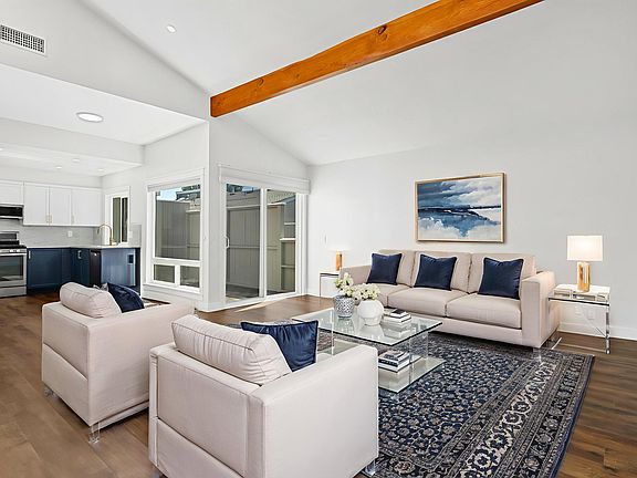 Virtual Staging to gave idea for the furniture can be place.