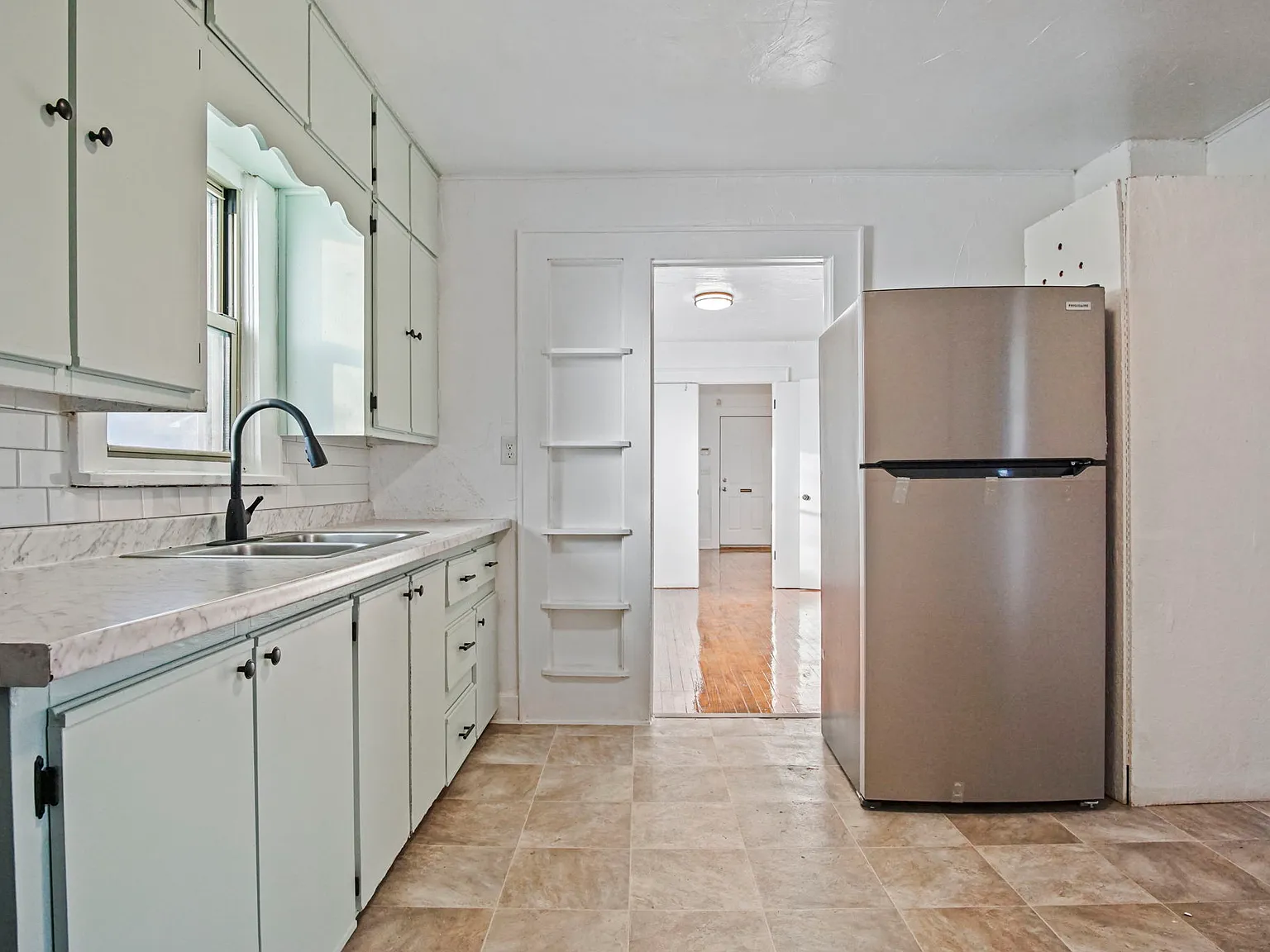 1524 Northeast 8th Street - 1 — Photo 3