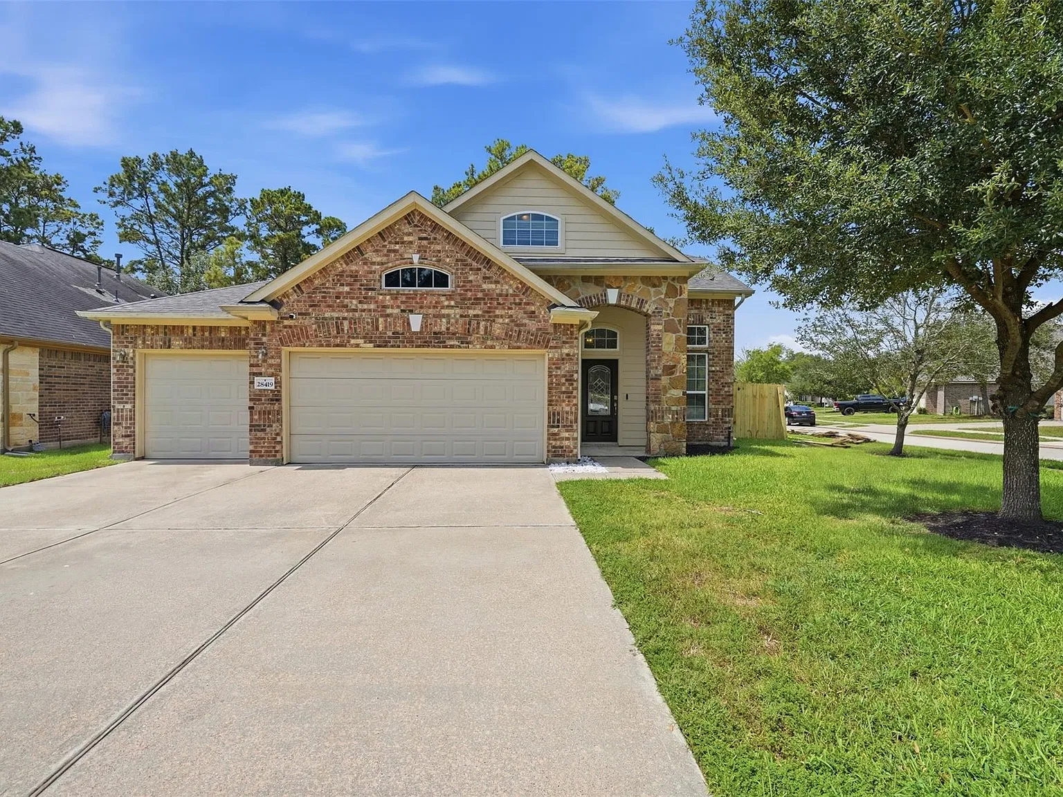 4 bed, 2.5 bath, 2545 sqft, $2,795 — Photo 1