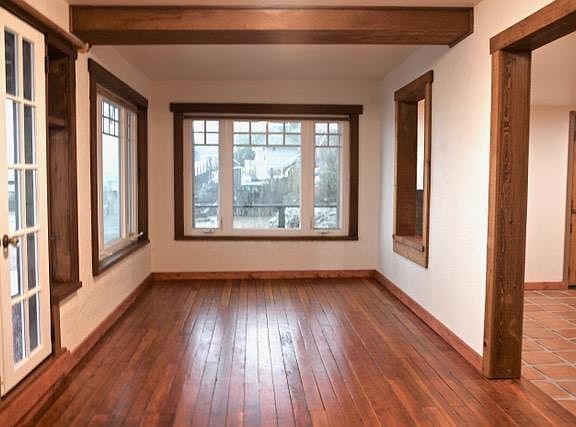 Den that can be used as a second bedroom. Doors open to deck and pier.