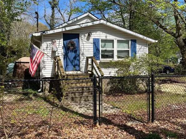 19 Grove Road, Mastic Beach, NY 11951