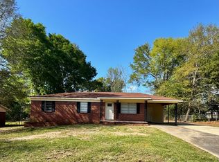 304 Azalea Dr, Enterprise, AL 36330
