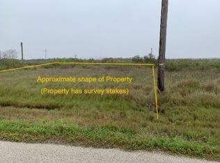 1401 Mabry St, Gilchrist, TX 77617