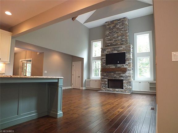 5th image of 265 Bramley Ct