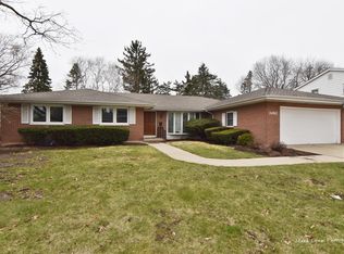 1482 Maple Ln, Elgin, IL 60123