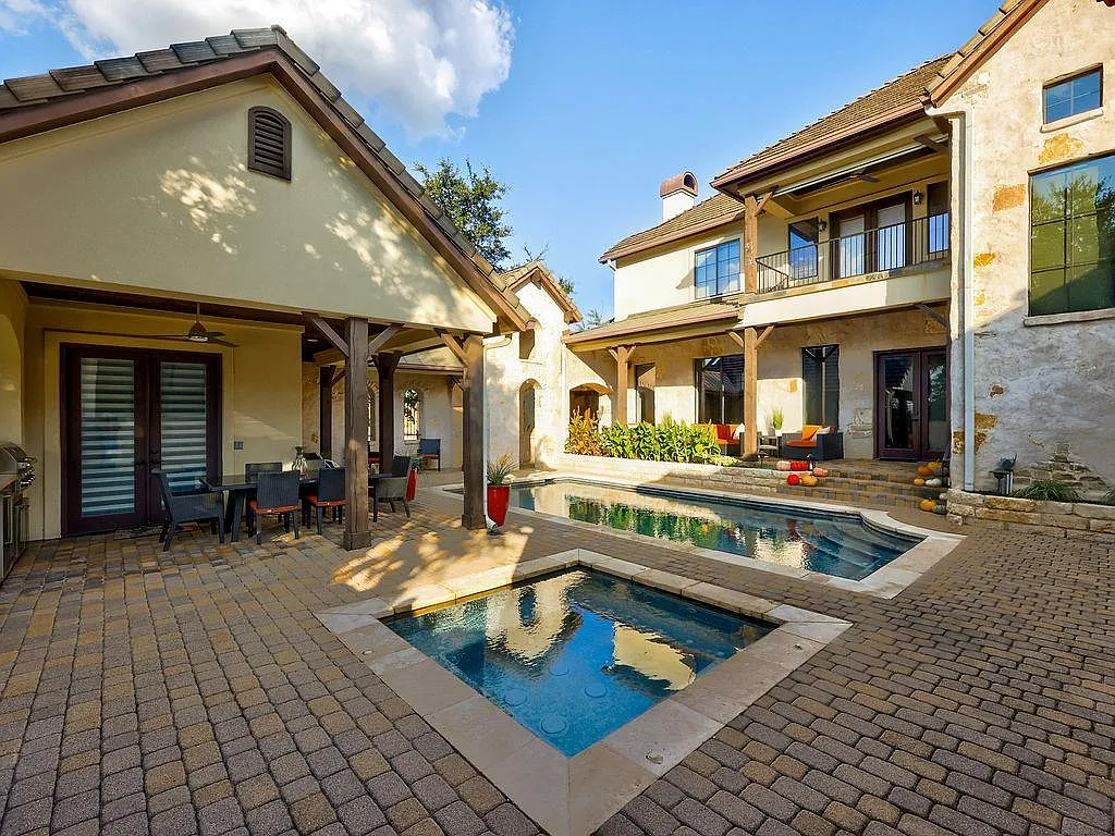 4 bed, 5.0 bath, 3656 sqft, $9,500 — Photo 1
