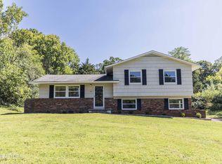 212 Elkmont Rd, Knoxville, TN 37922