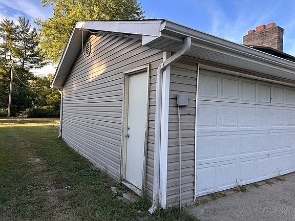 5th image of 16 Turner Dr