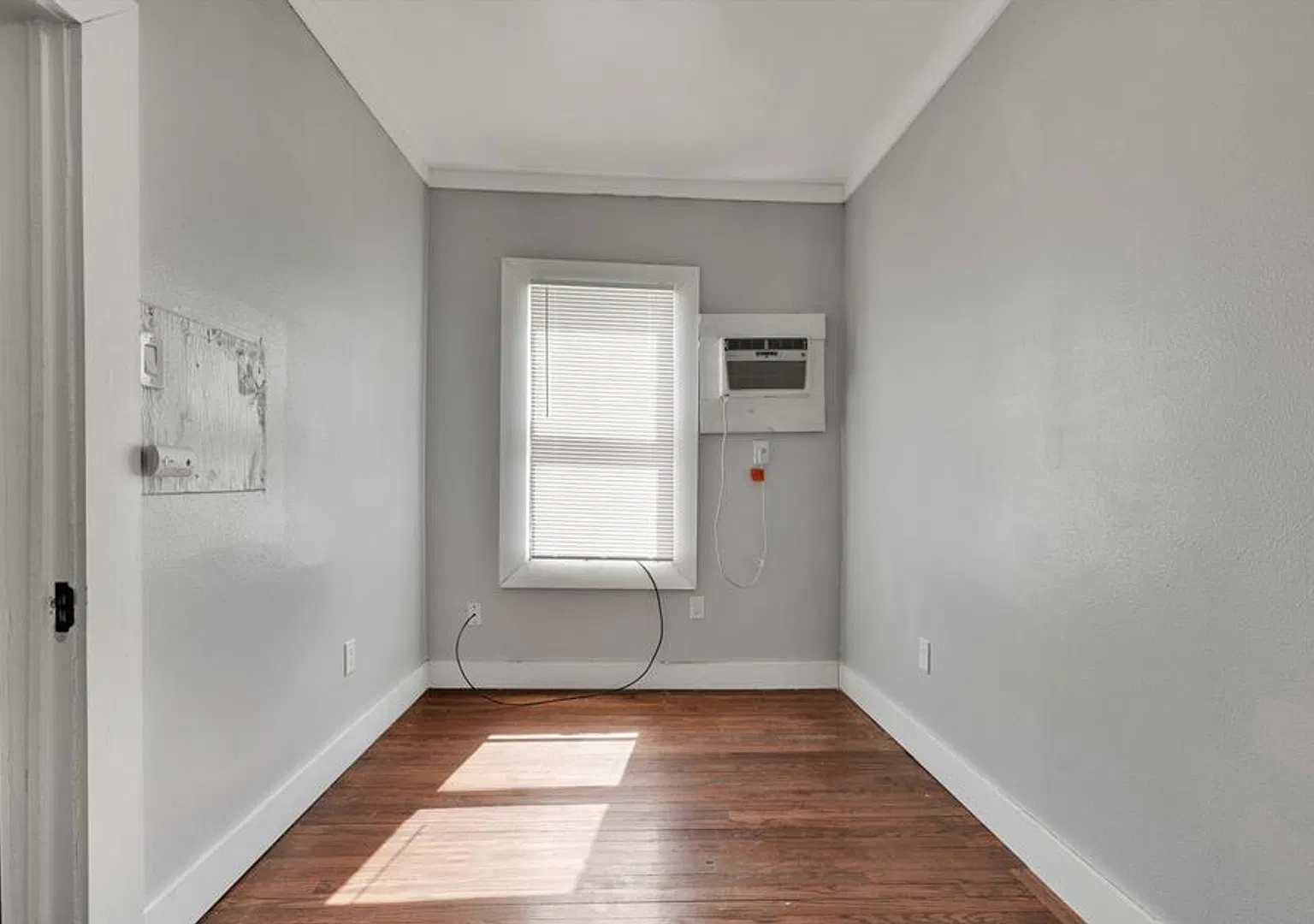 Modern 1-Bedroom Near Downtown San Antonio — Photo 3