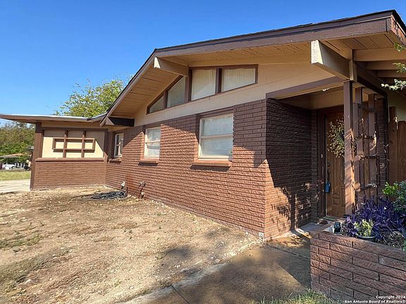 2nd image of 406 BLOOMFIELD DR