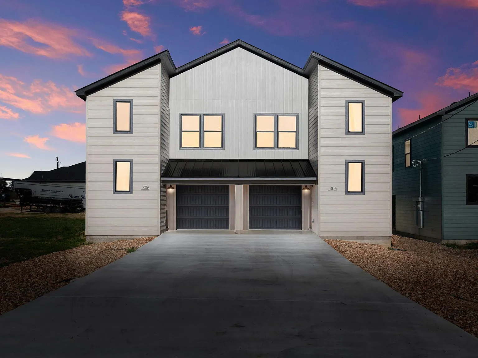 3 bed, 2.0 bath, 1500 sqft, $2,200 — Photo 3
