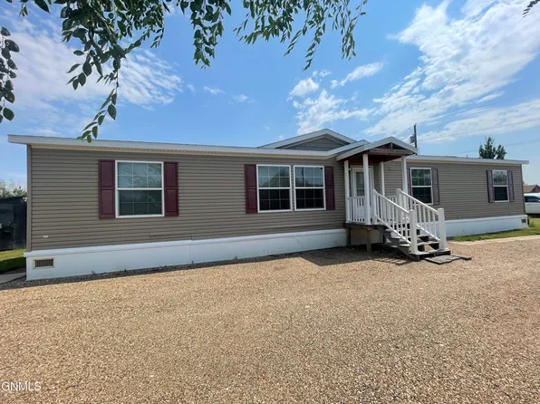 310 Central Ave, Plentywood, MT 59254