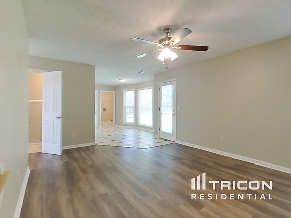 4th image of 1405 Pickett South Ct