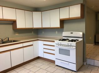 725 E 5th St APT 3, Duluth, MN 55805