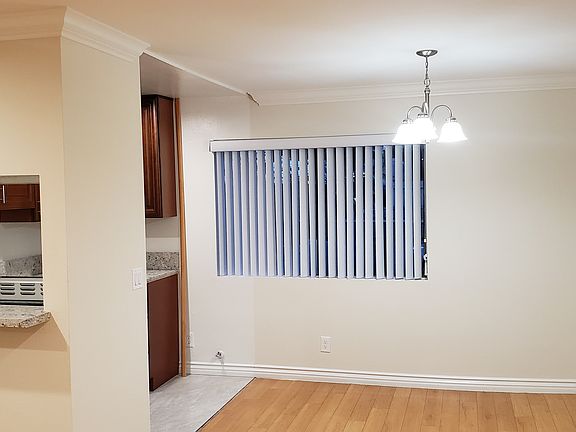 3rd image of 330 Cameron Pl #5