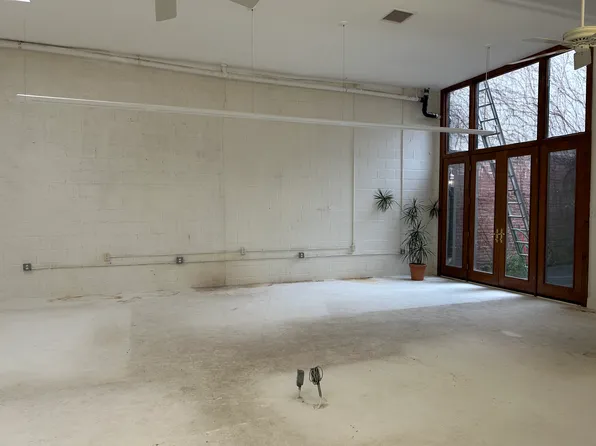 2115 Wallace St #C, Philadelphia, PA 19130