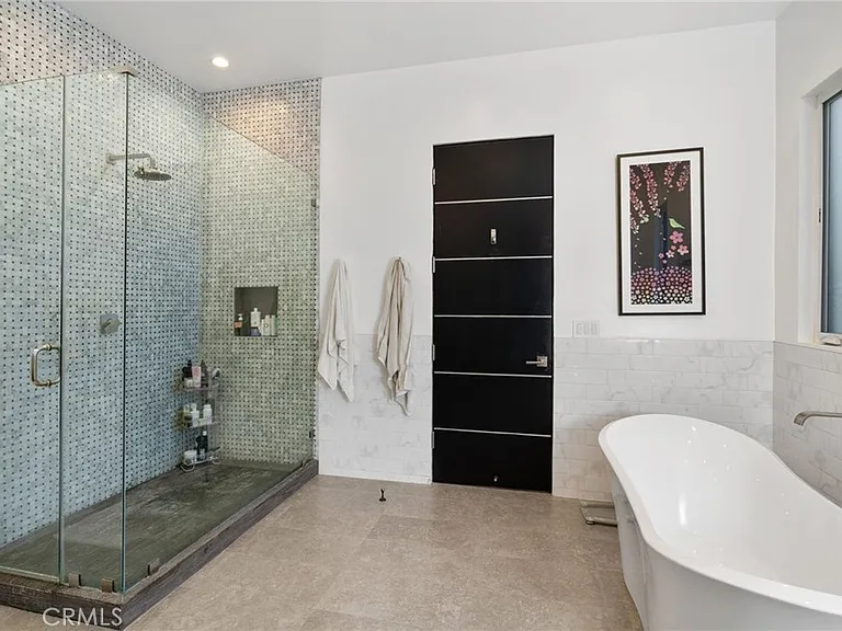 5541 Matilija Ave — Photo 29