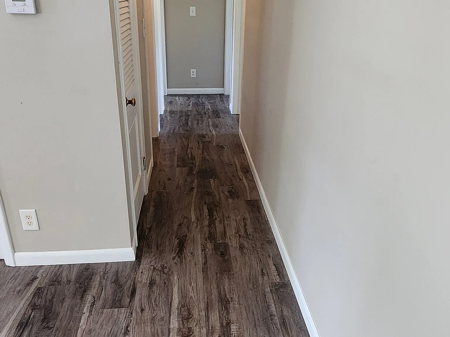 3 bed, 894 sqft, $1,200 — Photo 2