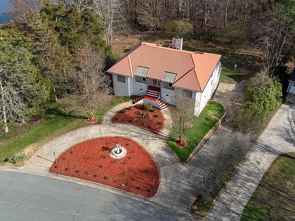 3rd image of 4205 Swarthmore Rd