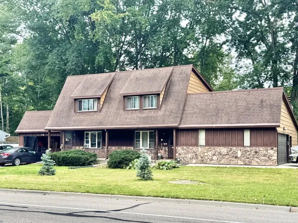 1940 Wood Ln, Green Bay, WI 54304