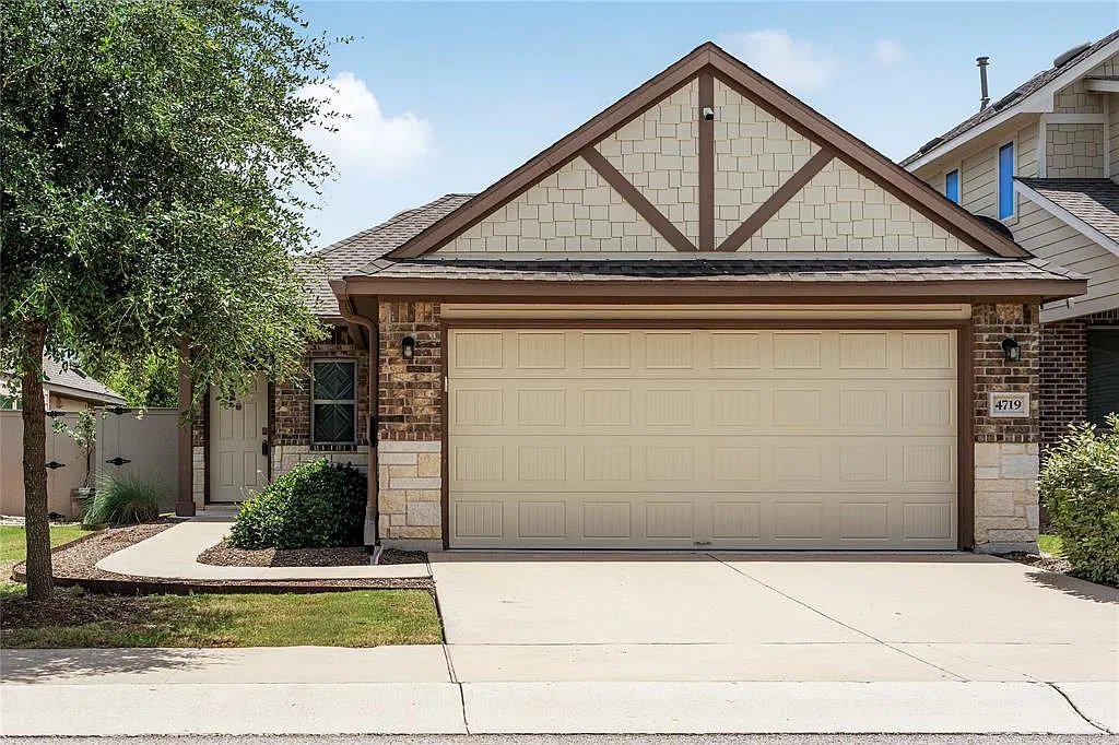 3 bed, 2.0 bath, 1252 sqft, $1,850 — Photo 1