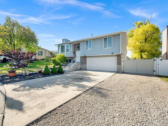 4th image of 5568 Golden Gate Cir