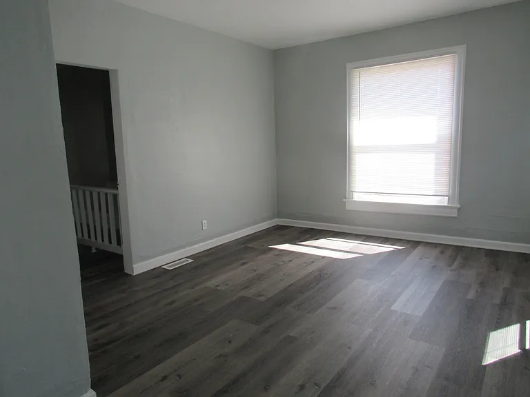 Upstairs bedroom #2