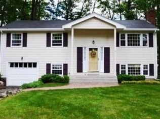 3 Eagle Dr, Franklin, MA 02038
