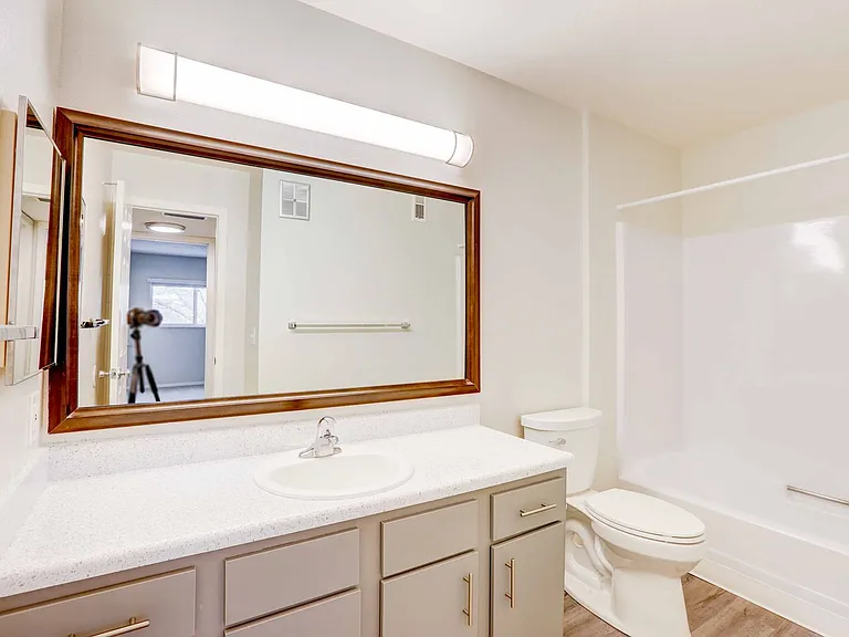Riva Ridge Apartments — Photo 16