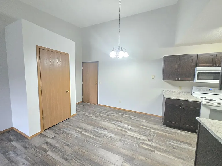 Chapelwood III Apartments — Photo 28