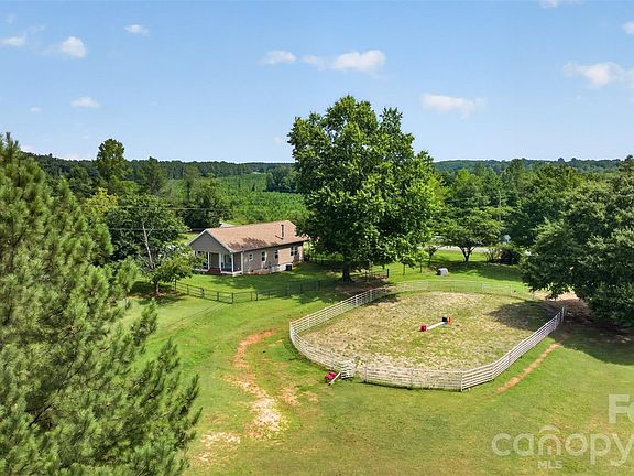2nd image of 1568 John Smith Rd