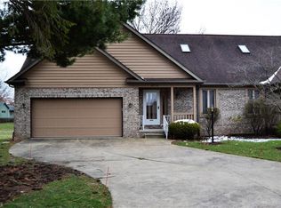 4714 Greenbriar Sq NE, Canton, OH