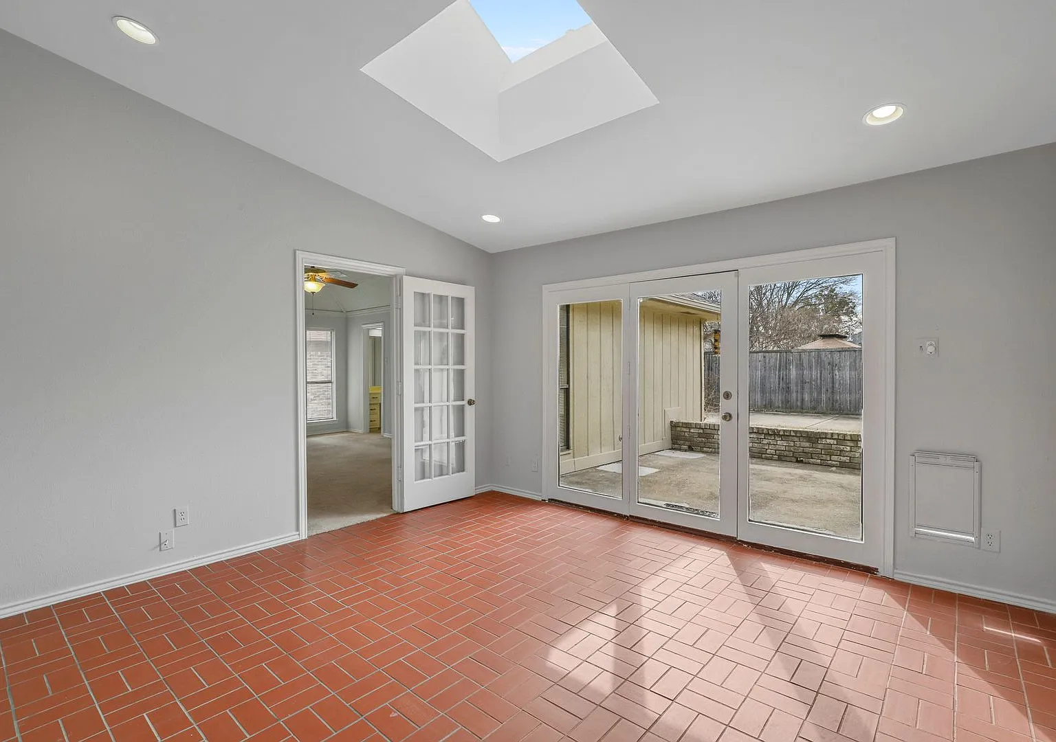 Stunning 4 Bedroom Home in a Great Location! — Photo 4